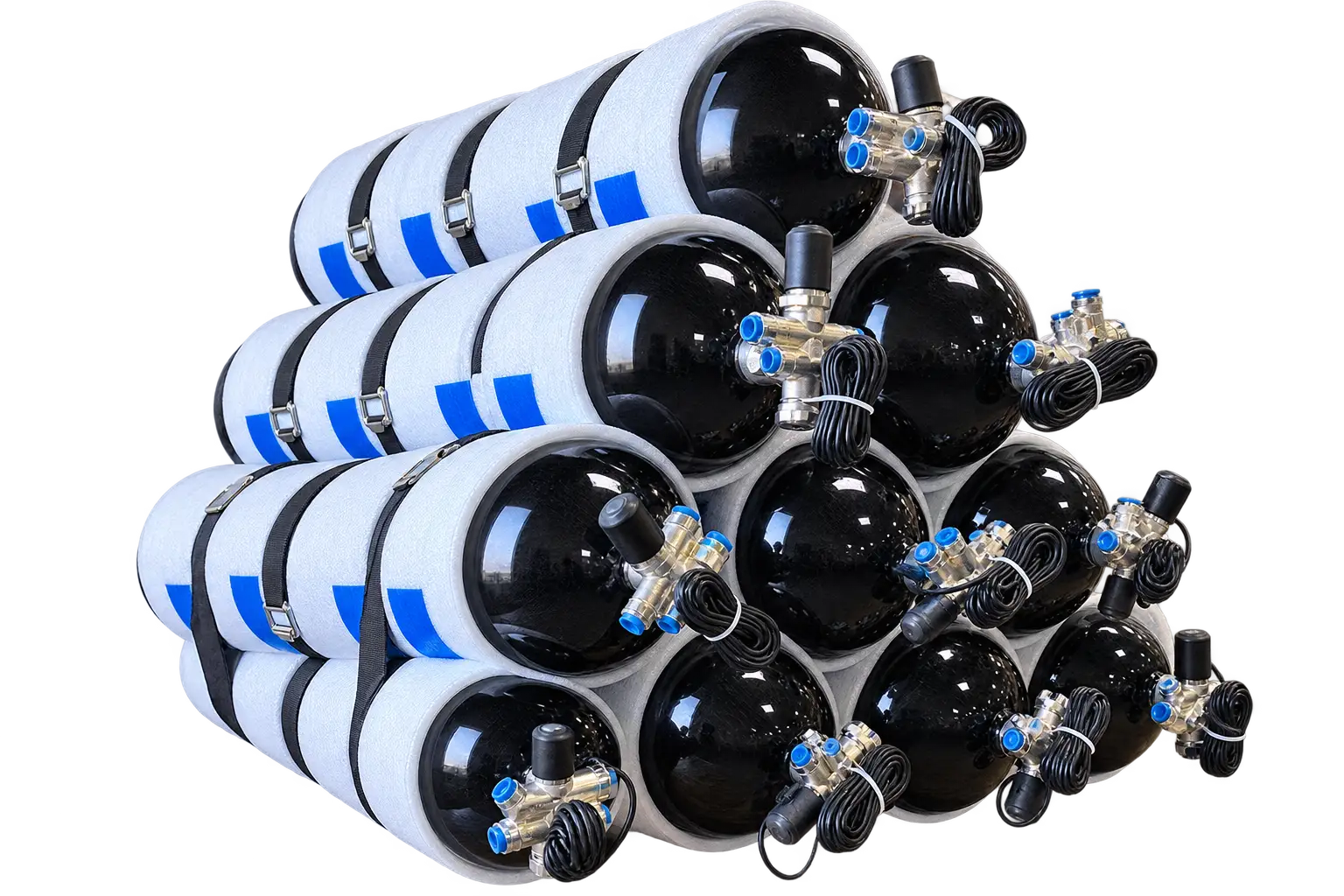 Steelhead Type III CNG cylinders with integrated valves