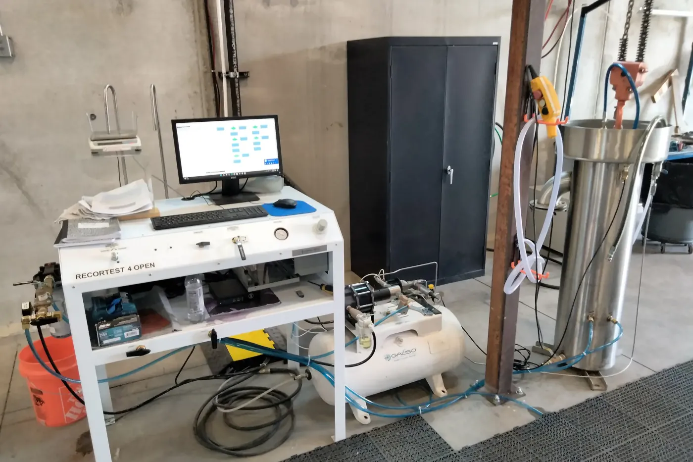 Recor Test 4 Open Workstation for recertification of pressure vessels